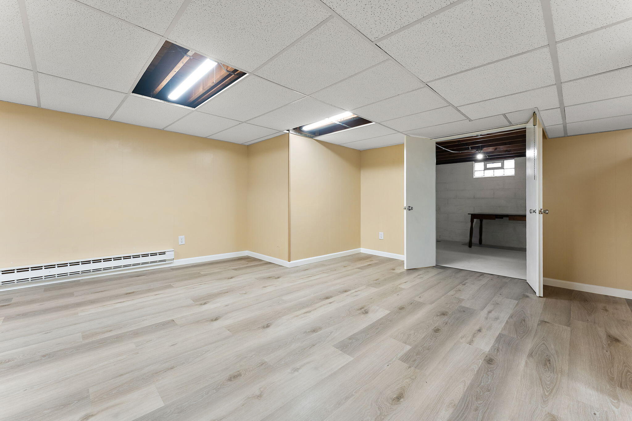 217 West 40th Place Griffith, IN 46319 - Photo 14 of 25 2048x1365