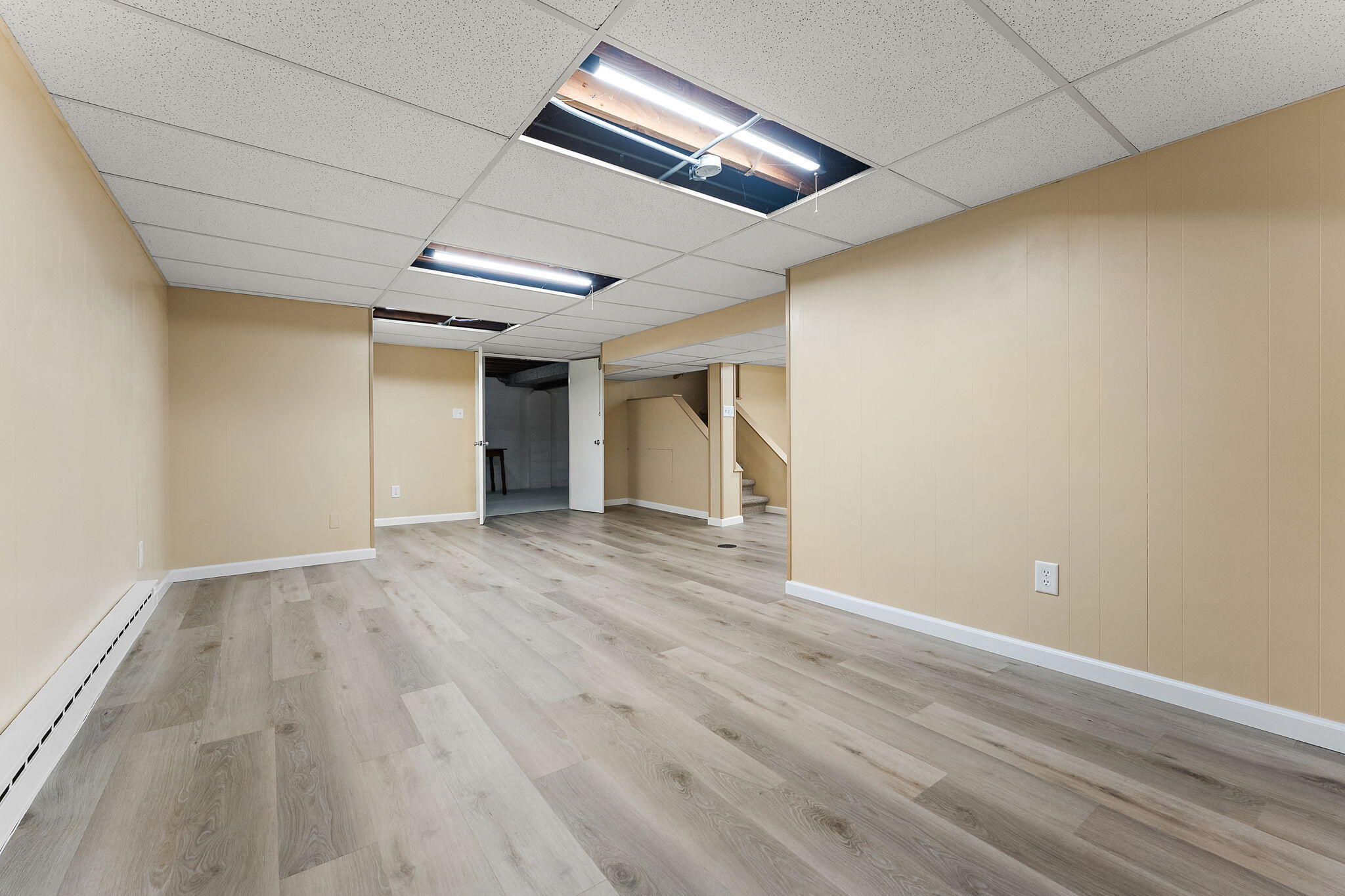 217 West 40th Place Griffith, IN 46319 - Photo 15 of 25 2048x1365