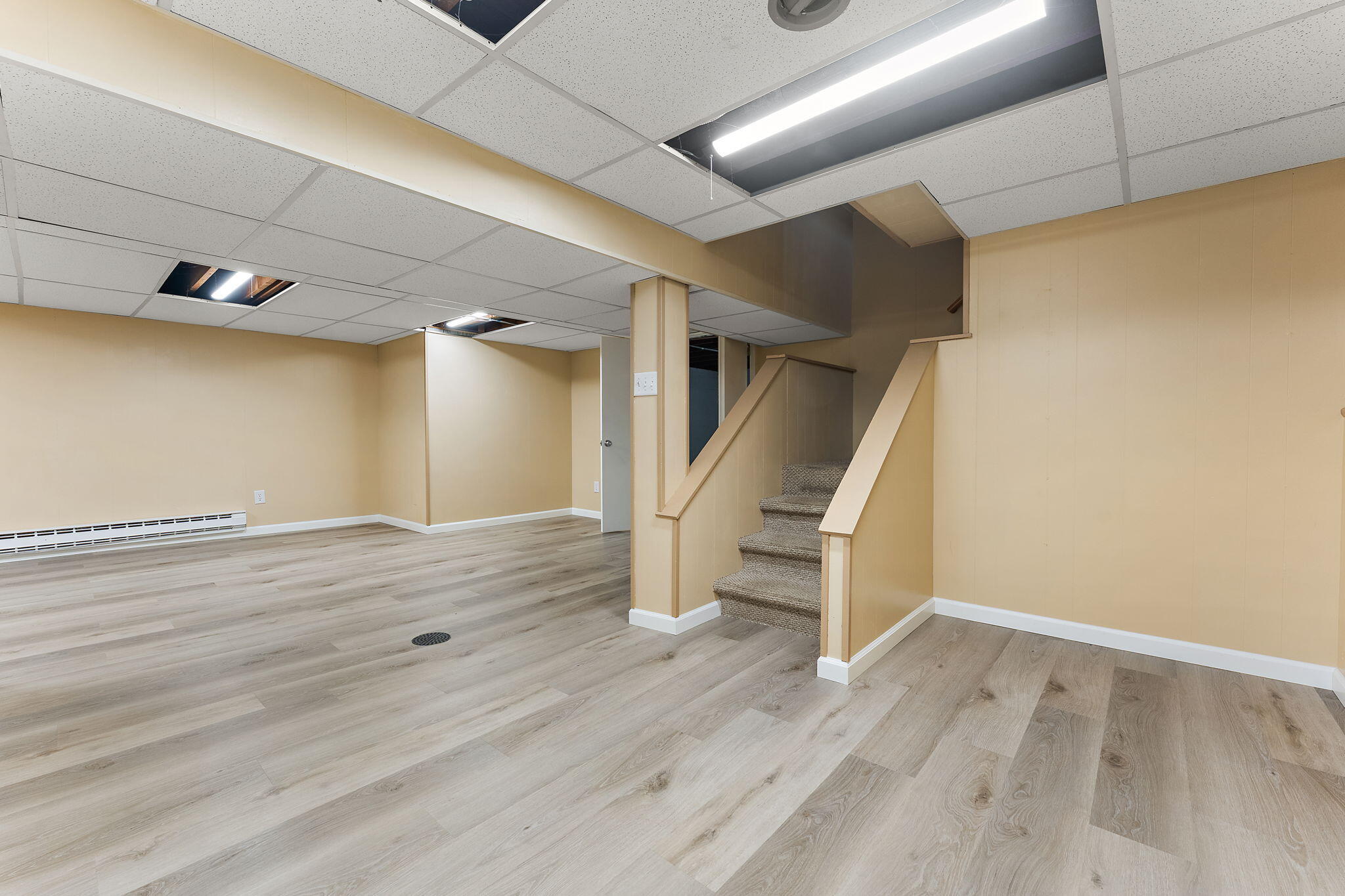 217 West 40th Place Griffith, IN 46319 - Photo 16 of 25 2048x1365