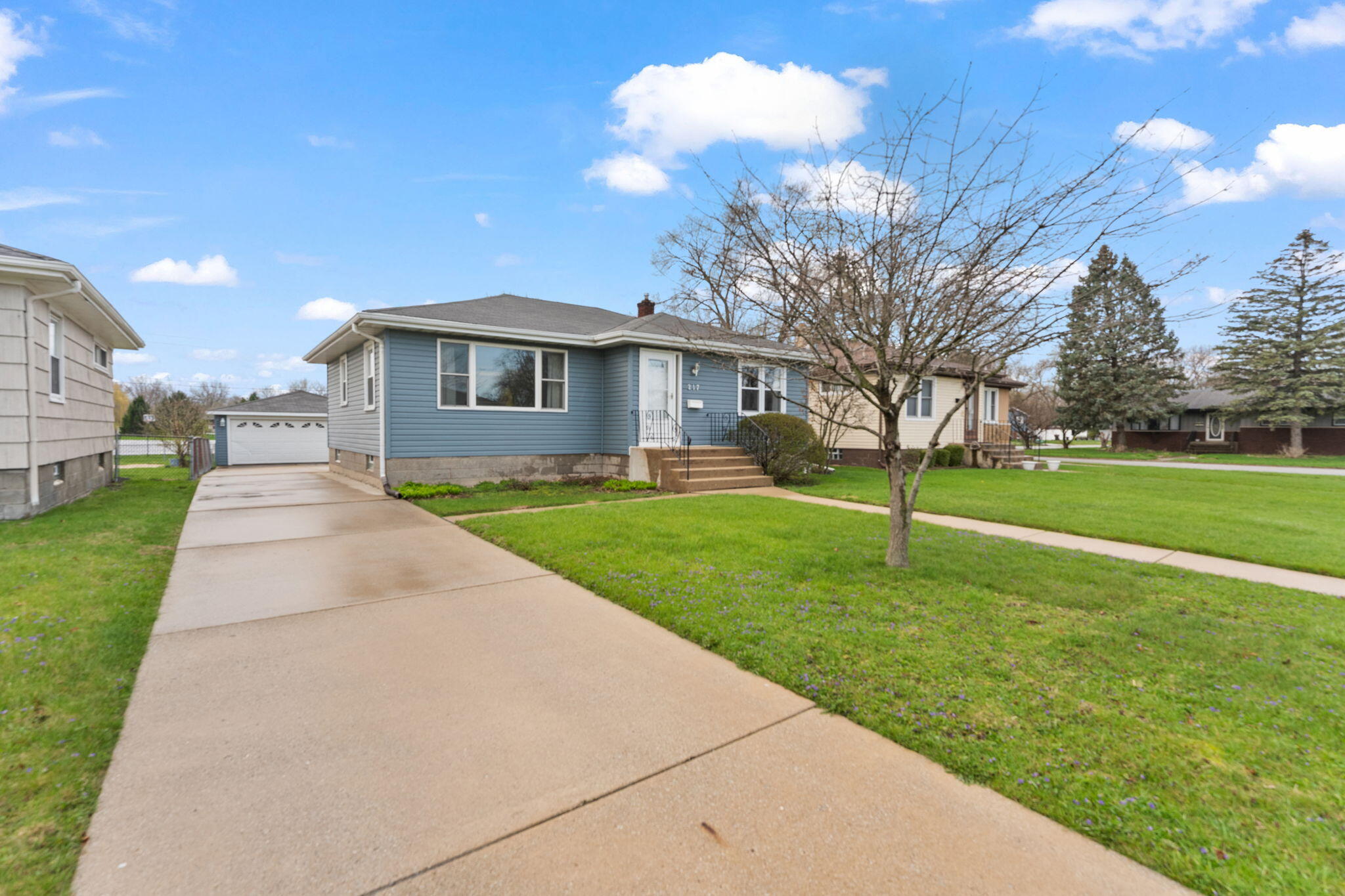 217 West 40th Place Griffith, IN 46319 - Photo 21 of 25 2048x1365