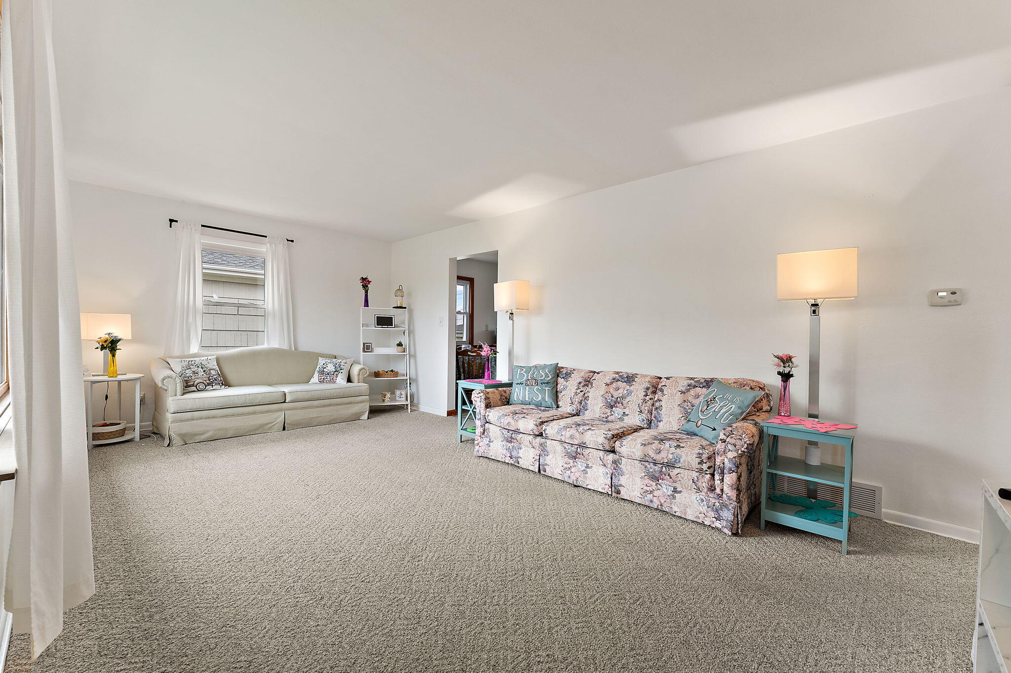 217 West 40th Place Griffith, IN 46319 - Photo 3 of 25 2048x1365