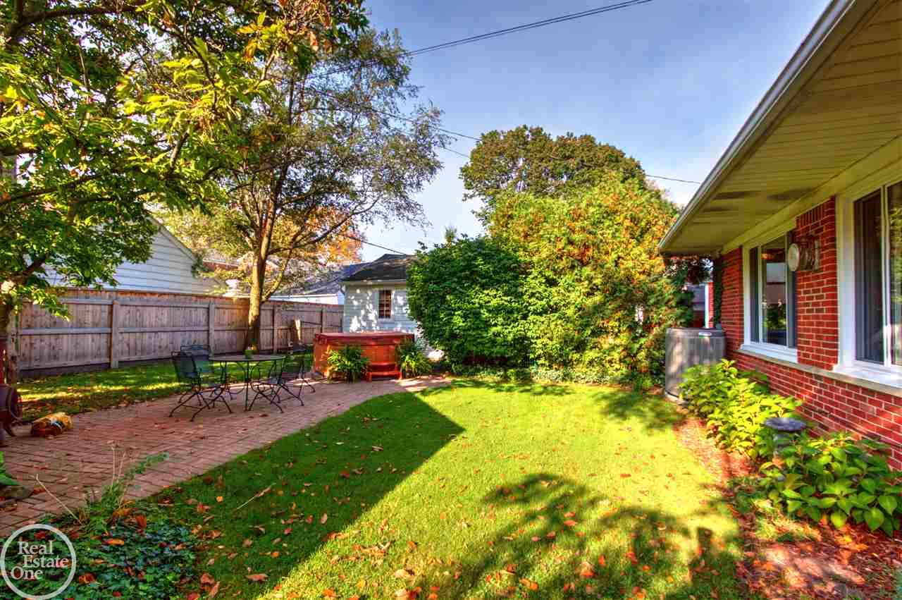 451 Touraine Road Grosse Pointe Farms, MI 48236 - Photo 8 of 40 Gallery Image 8