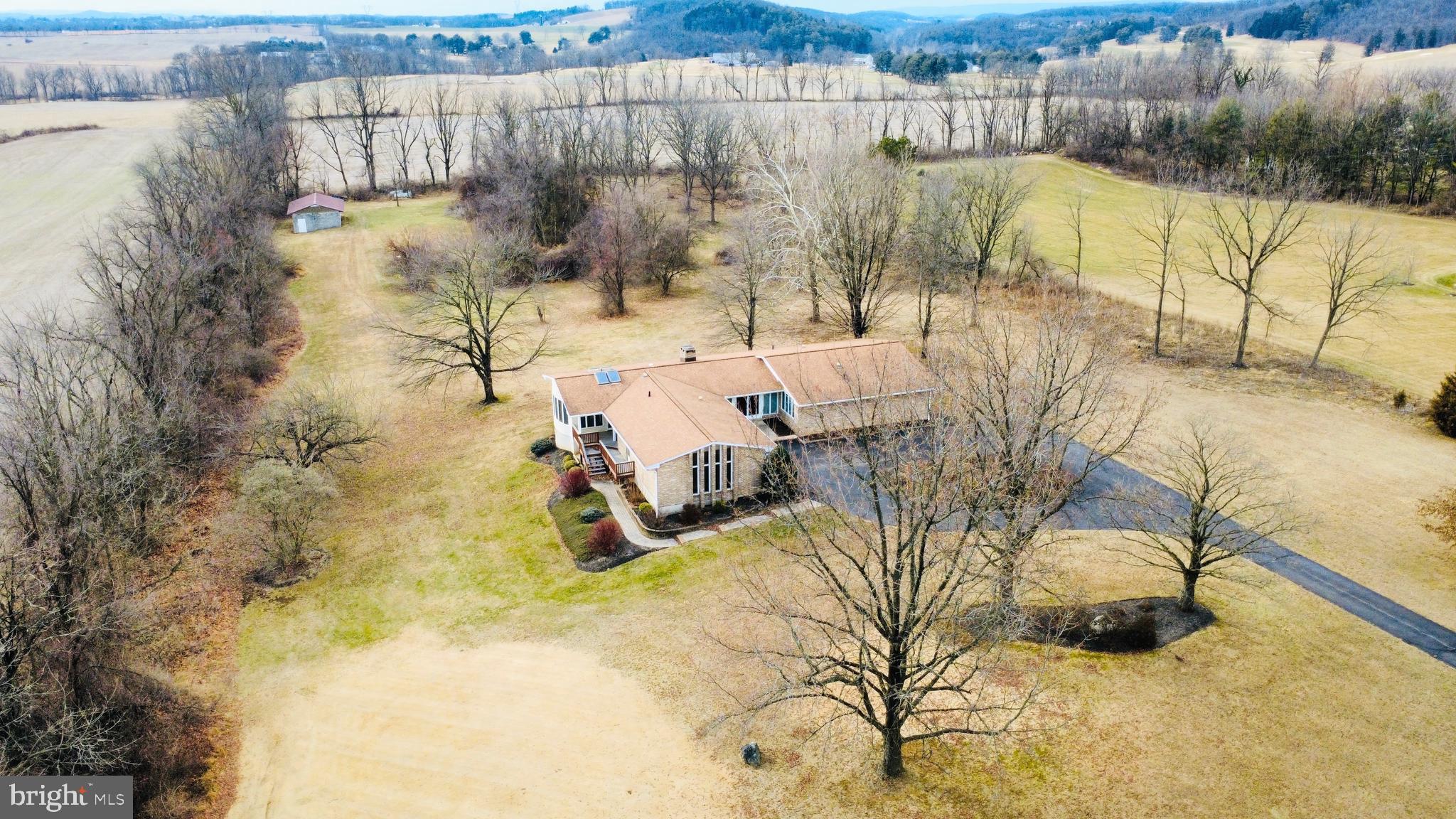 464 Krause Road Fleetwood, PA 19522 - Photo 2 of 29