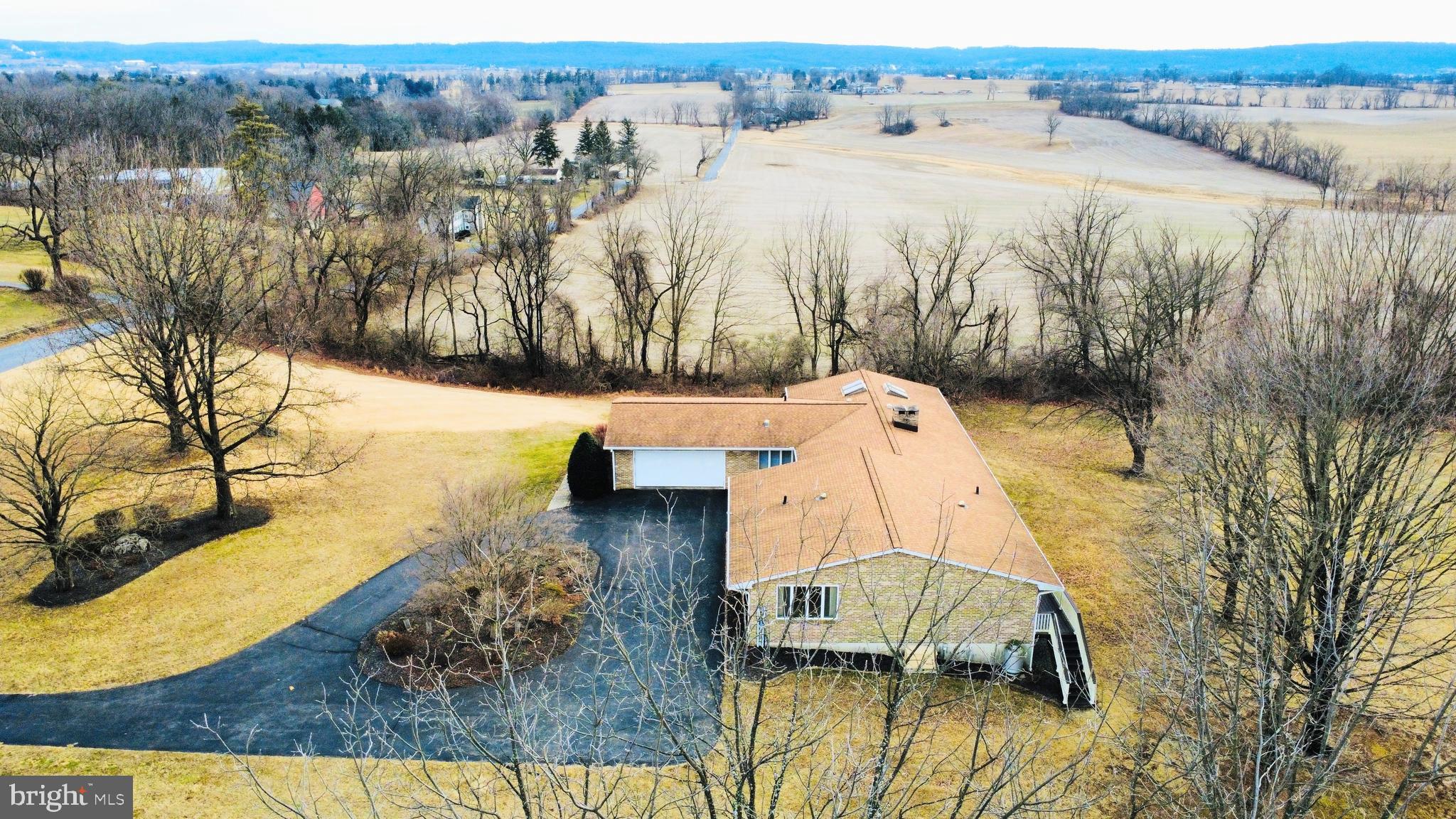 464 Krause Road Fleetwood, PA 19522 - Photo 3 of 29