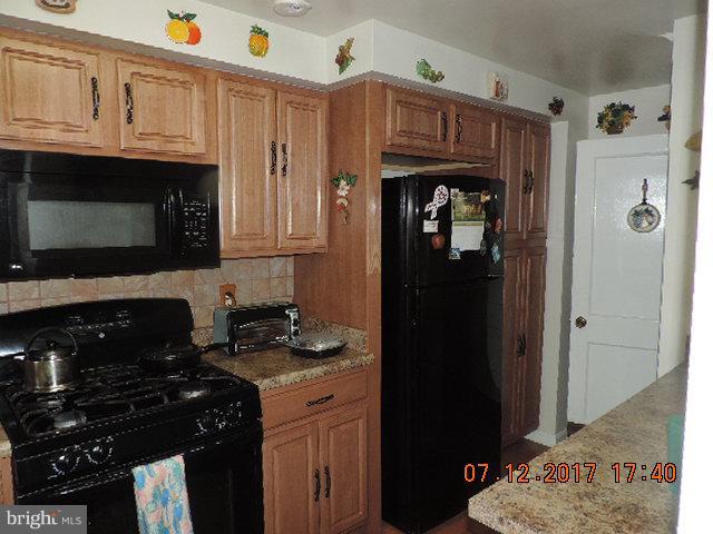7886 Harold Road Baltimore, MD 21222 - Photo 4 of 13 Kitchen
