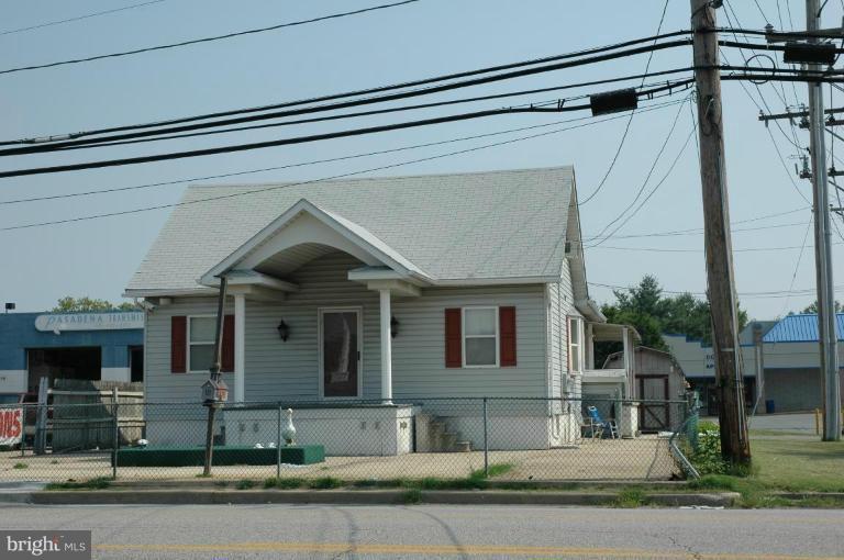 8483 Fort Smallwood Road Pasadena, MD 21122 - Photo 1 of 15 ROAD FRONTAGE