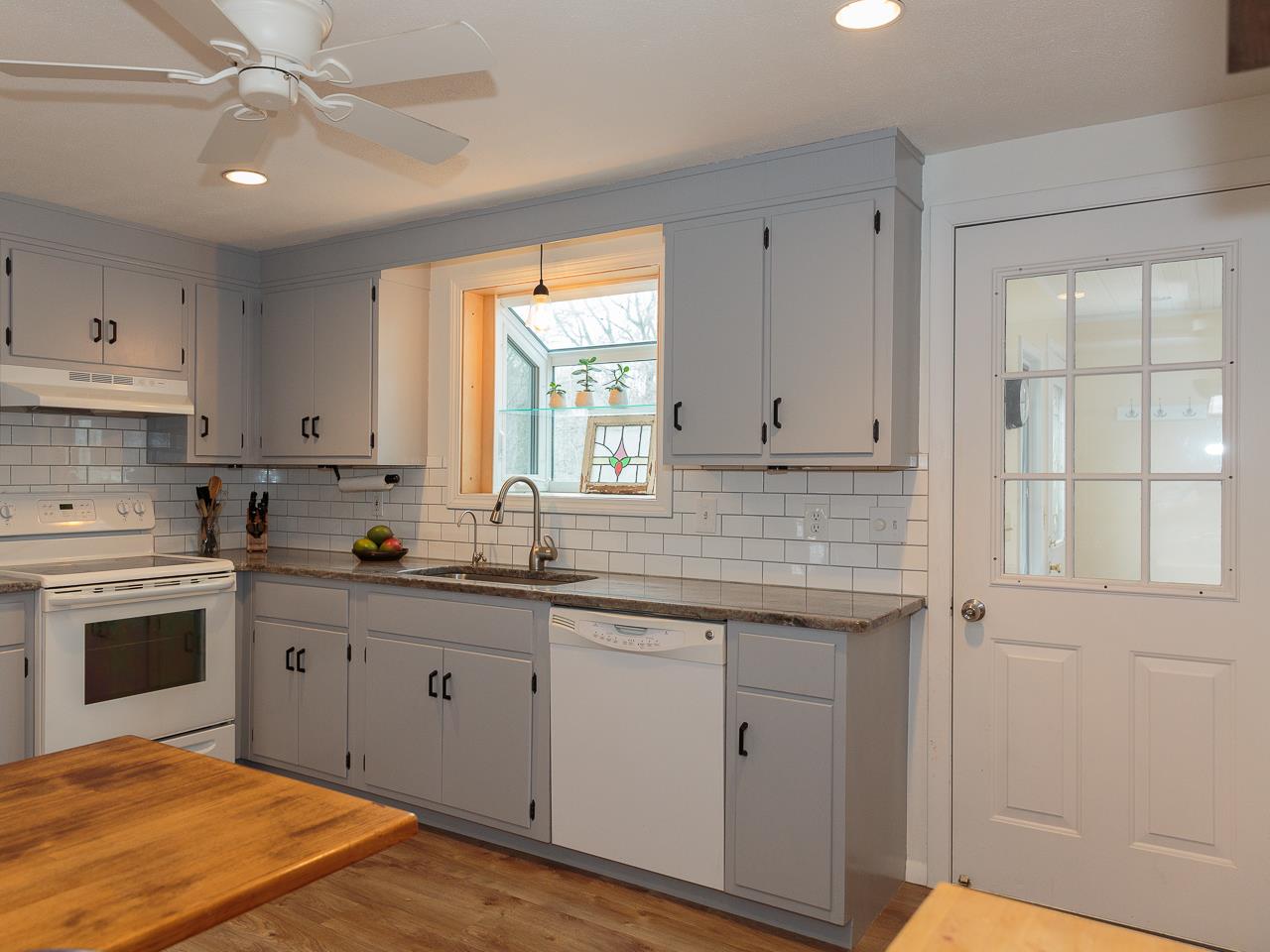 7 Pleasant View Drive Exeter, NH 03833 - Photo 16 of 40