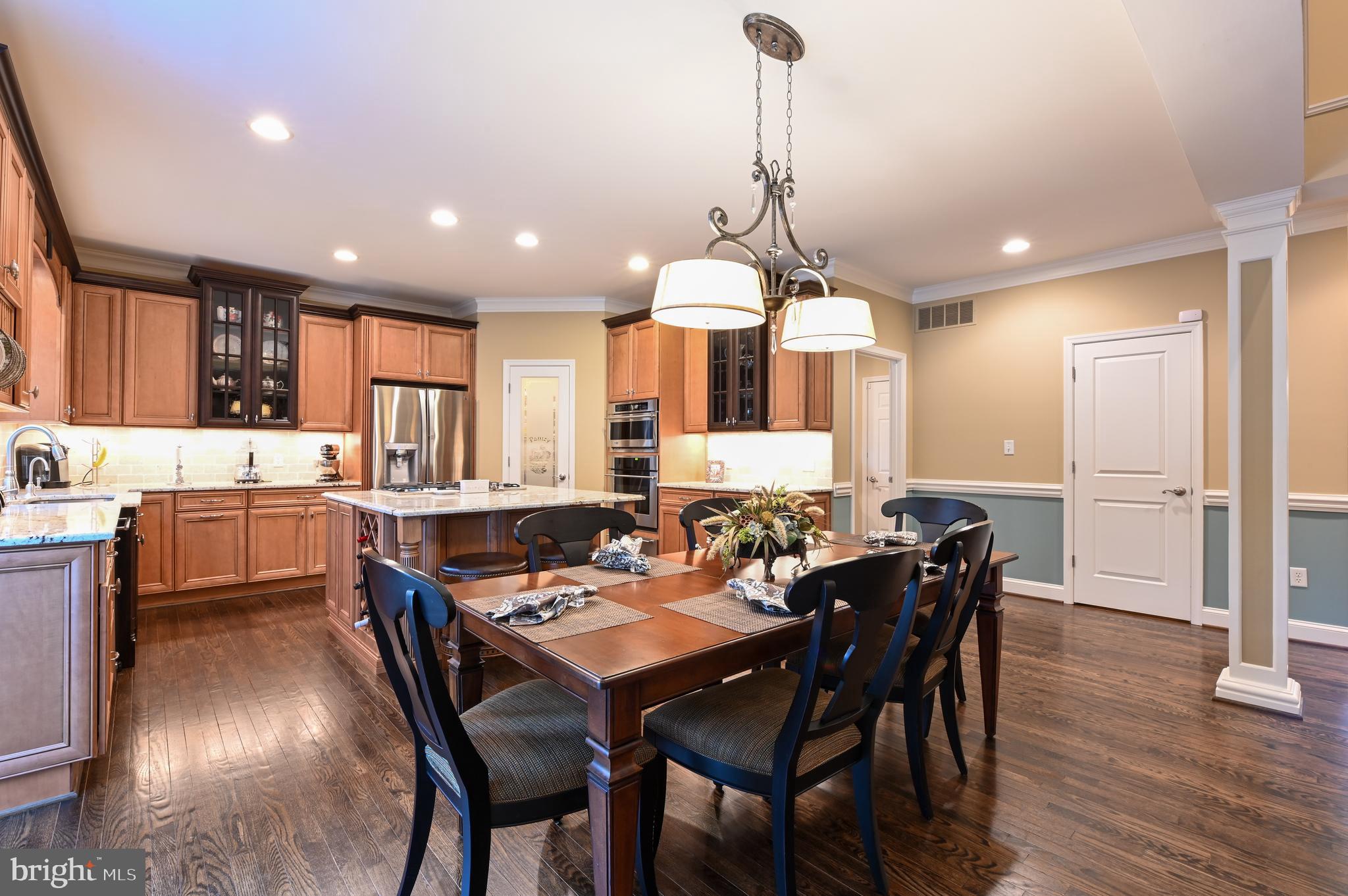 247 Ebb Point Lane Annapolis, MD 21401 - Photo 7 of 64 Table Space