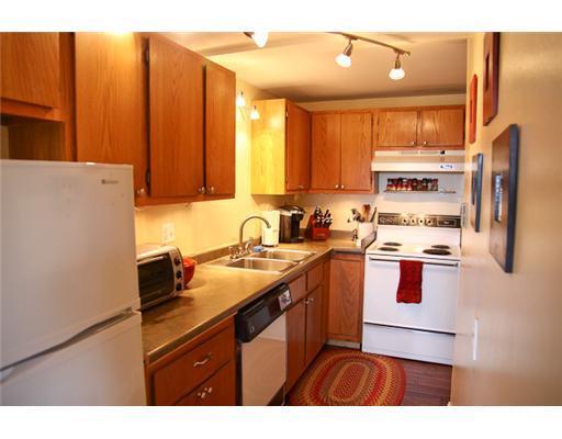 150 Spring Street, Unit 17 Portland, ME 04101 - Photo 6 of 19 Kitchen.