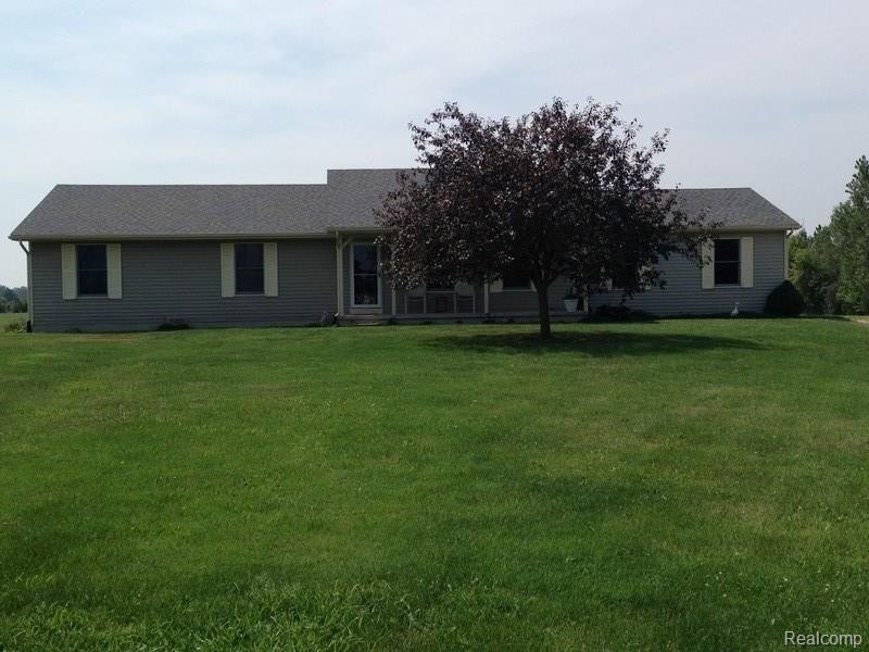 11585 Gilbert Road Memphis, MI 48041 - Photo 34 of 36 24051136-34.jpg
