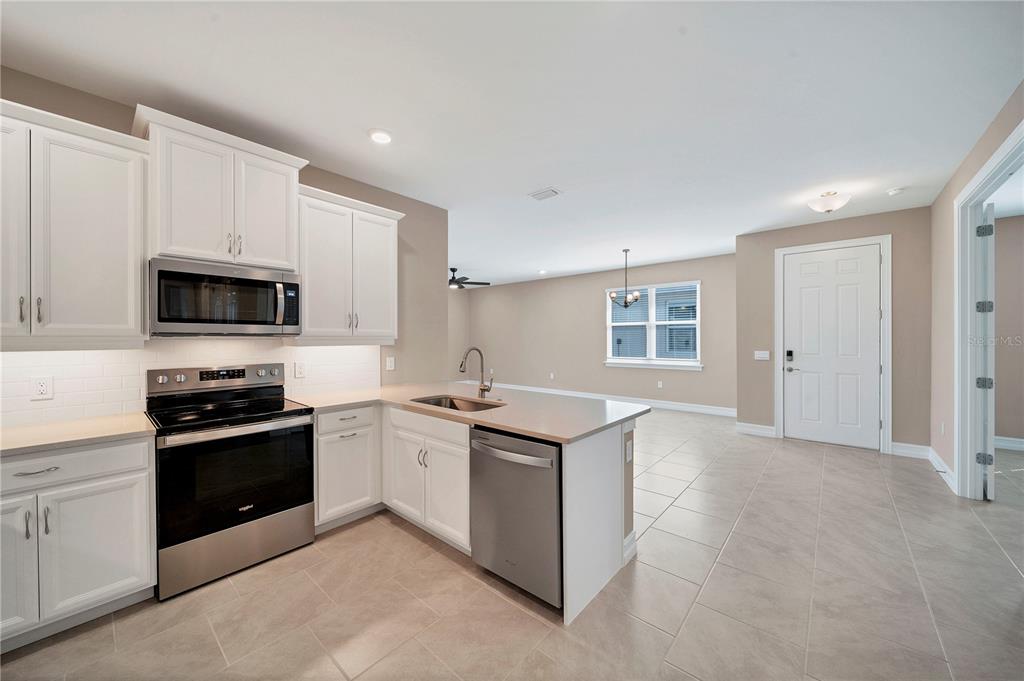 305 Ibiza Loop Venice, FL 34292 - Photo 11 of 45