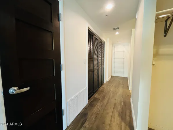 $2,095 | 215 East McKinley Street, Unit 402, Phoenix, AZ 85004