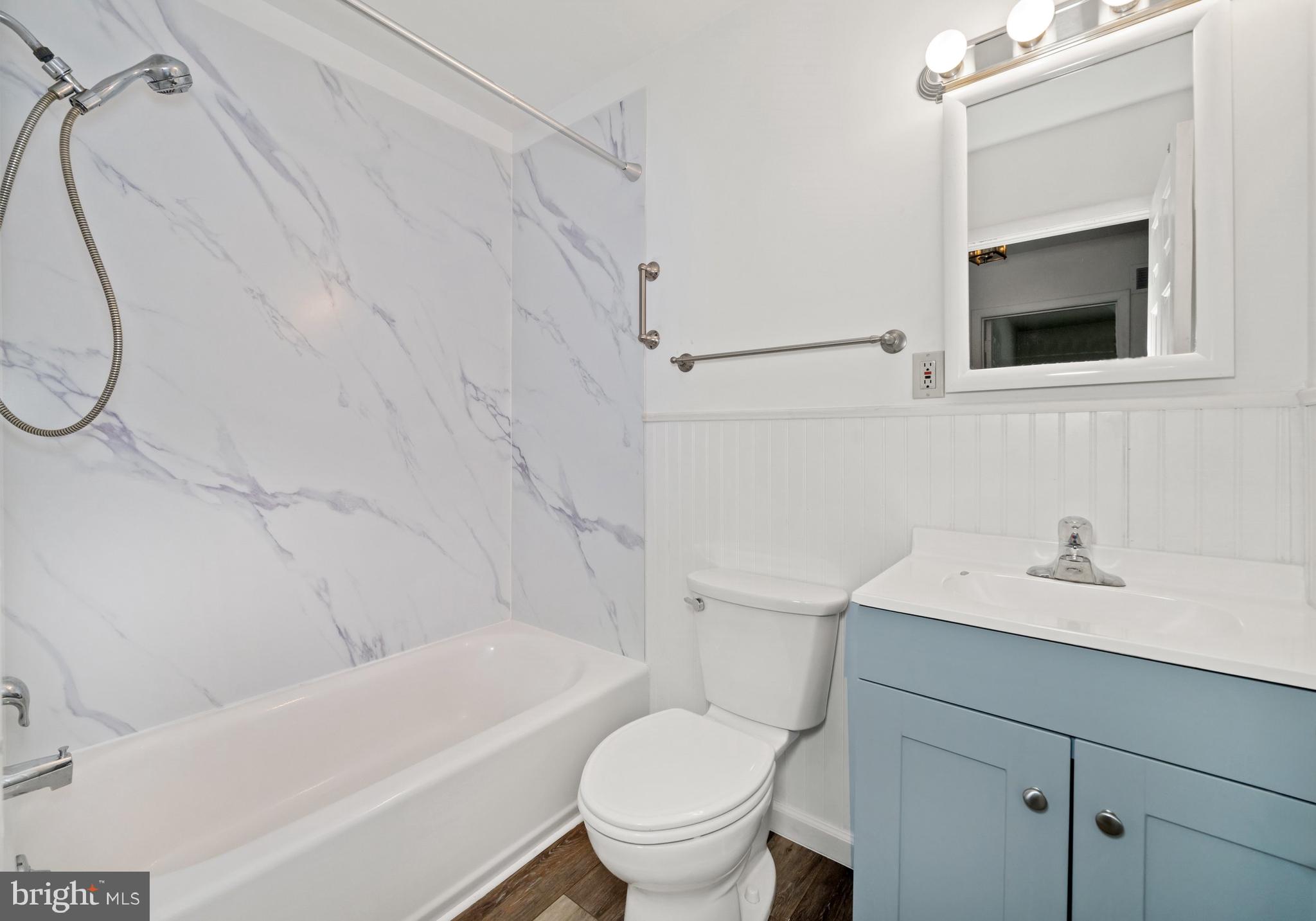 2717 Point Breeze Road Wilmington, DE 19810 - Photo 14 of 23 Hall Bathroom