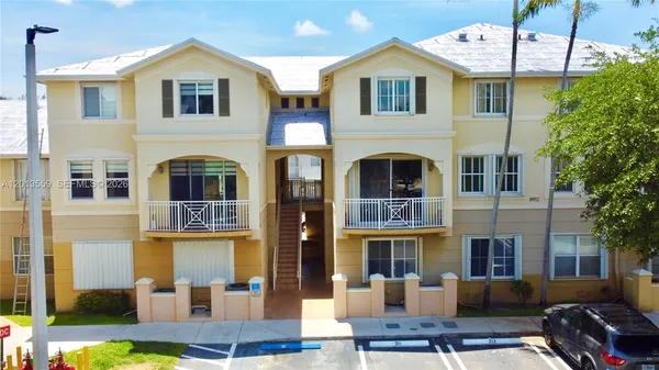$2,890 | 8912 West Flagler Street, Unit 212, Miami, FL 33174