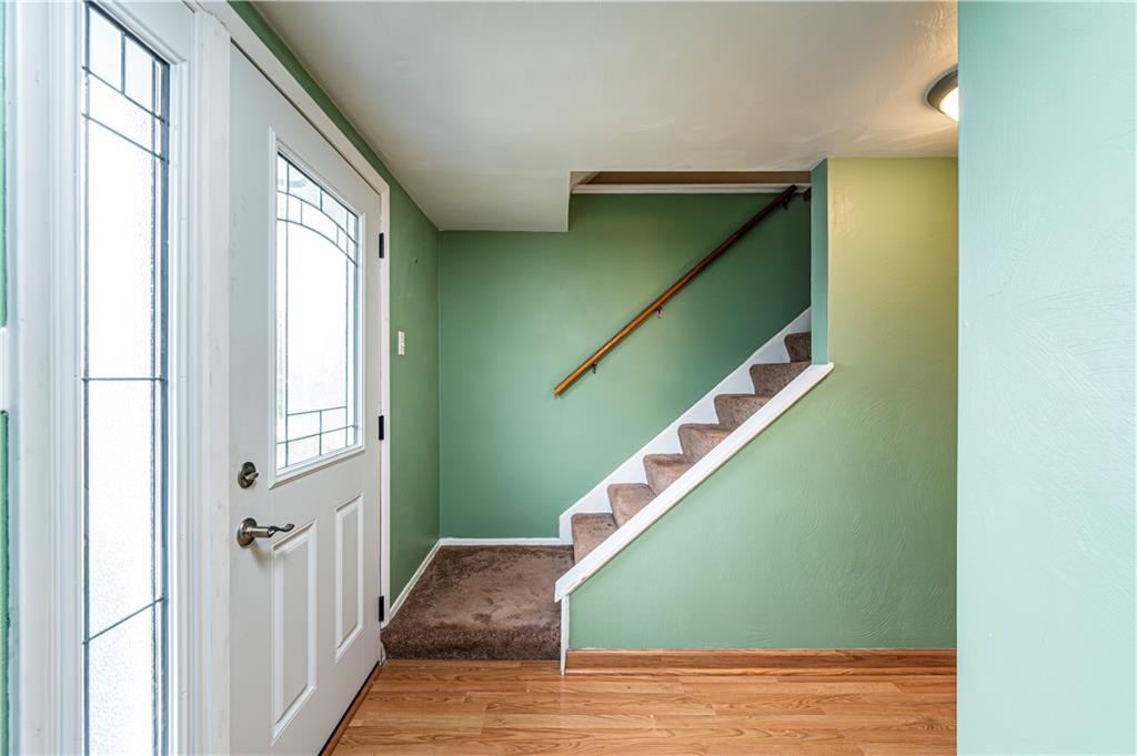 687 Middletown Road New Stanton, PA 15672 - Photo 14 of 42 Foyer