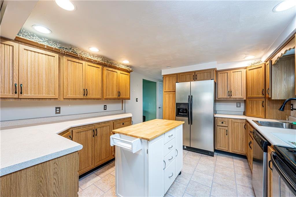 687 Middletown Road New Stanton, PA 15672 - Photo 23 of 42