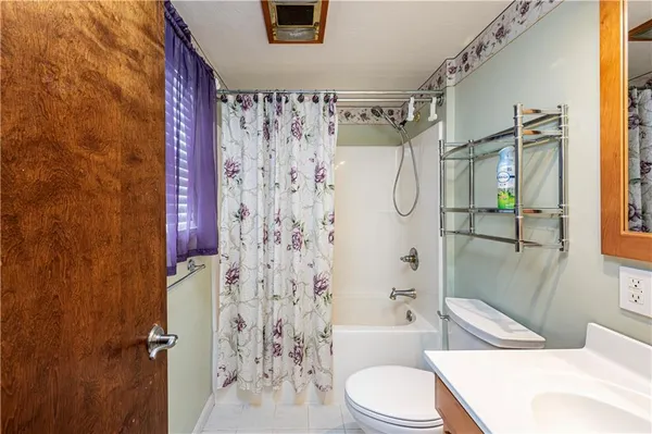 $459,000 | 687 Middletown Road, New Stanton, PA 15672