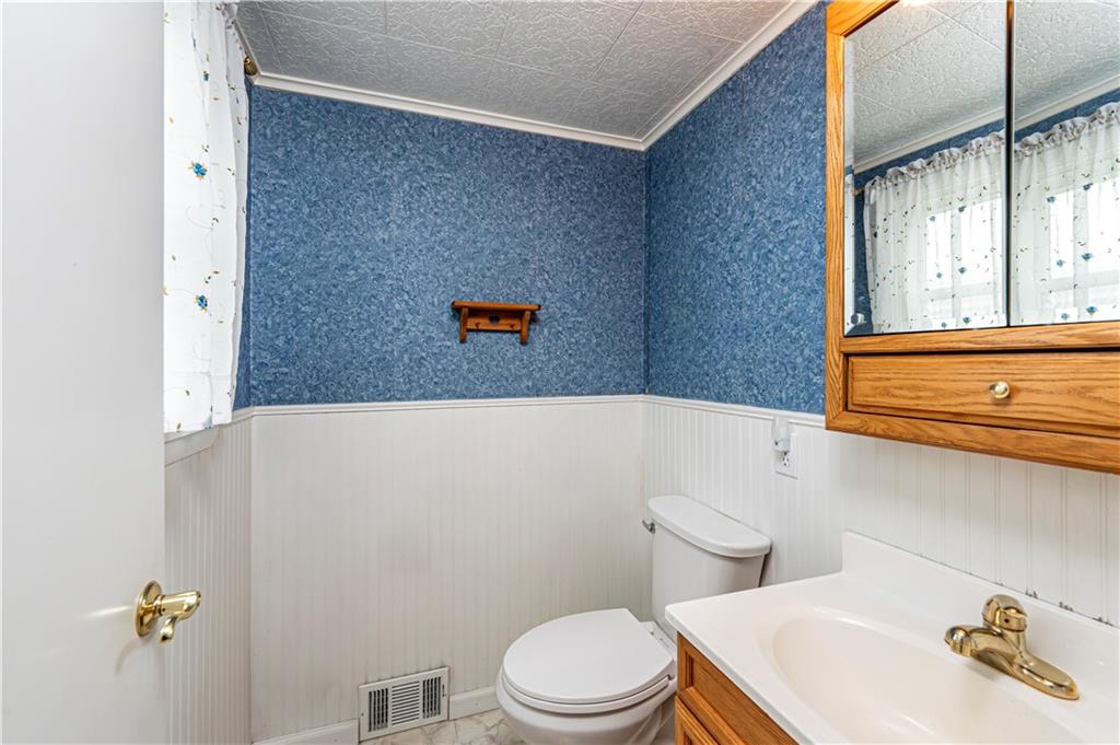 687 Middletown Road New Stanton, PA 15672 - Photo 28 of 42 powder room