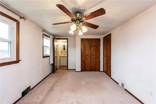$459,000 | 687 Middletown Road, New Stanton, PA 15672