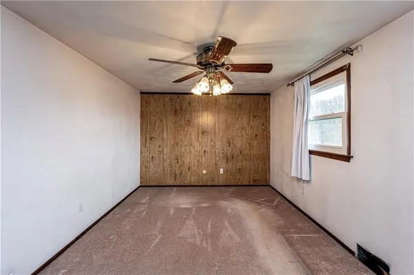 $459,000 | 687 Middletown Road, New Stanton, PA 15672