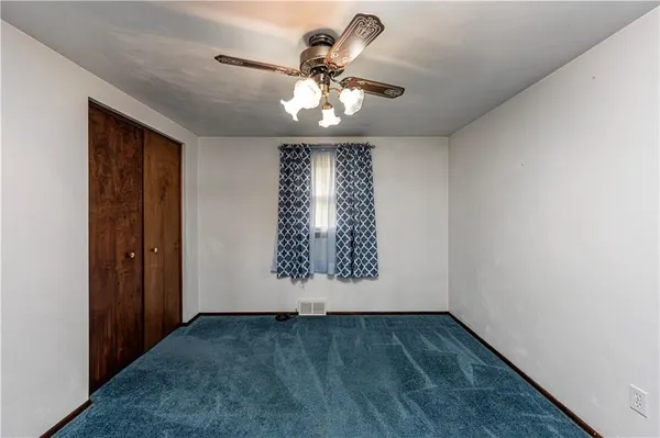 $459,000 | 687 Middletown Road, New Stanton, PA 15672