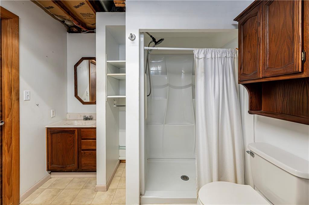 687 Middletown Road New Stanton, PA 15672 - Photo 38 of 42 Full bath lower level