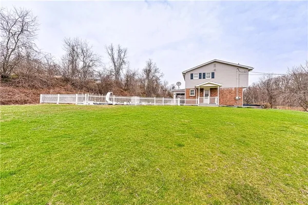 $459,000 | 687 Middletown Road, New Stanton, PA 15672