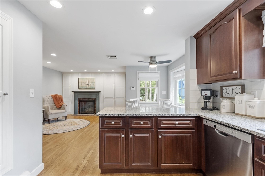 9 Foster Street Acton, MA 01720 - Photo 5 of 42