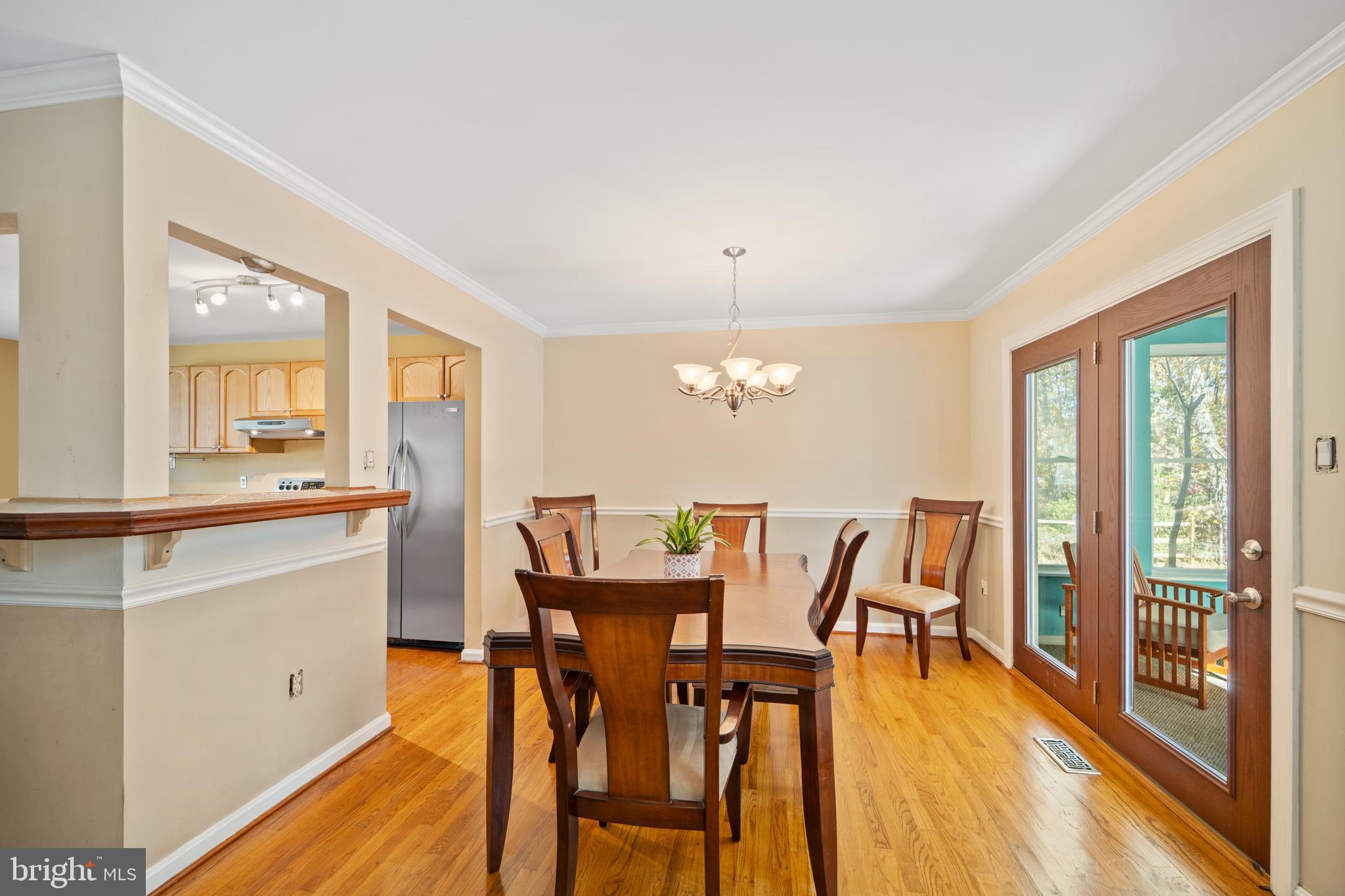 2335 Rosedown Drive Reston, VA 20191 - Photo 10 of 36 Dining Area