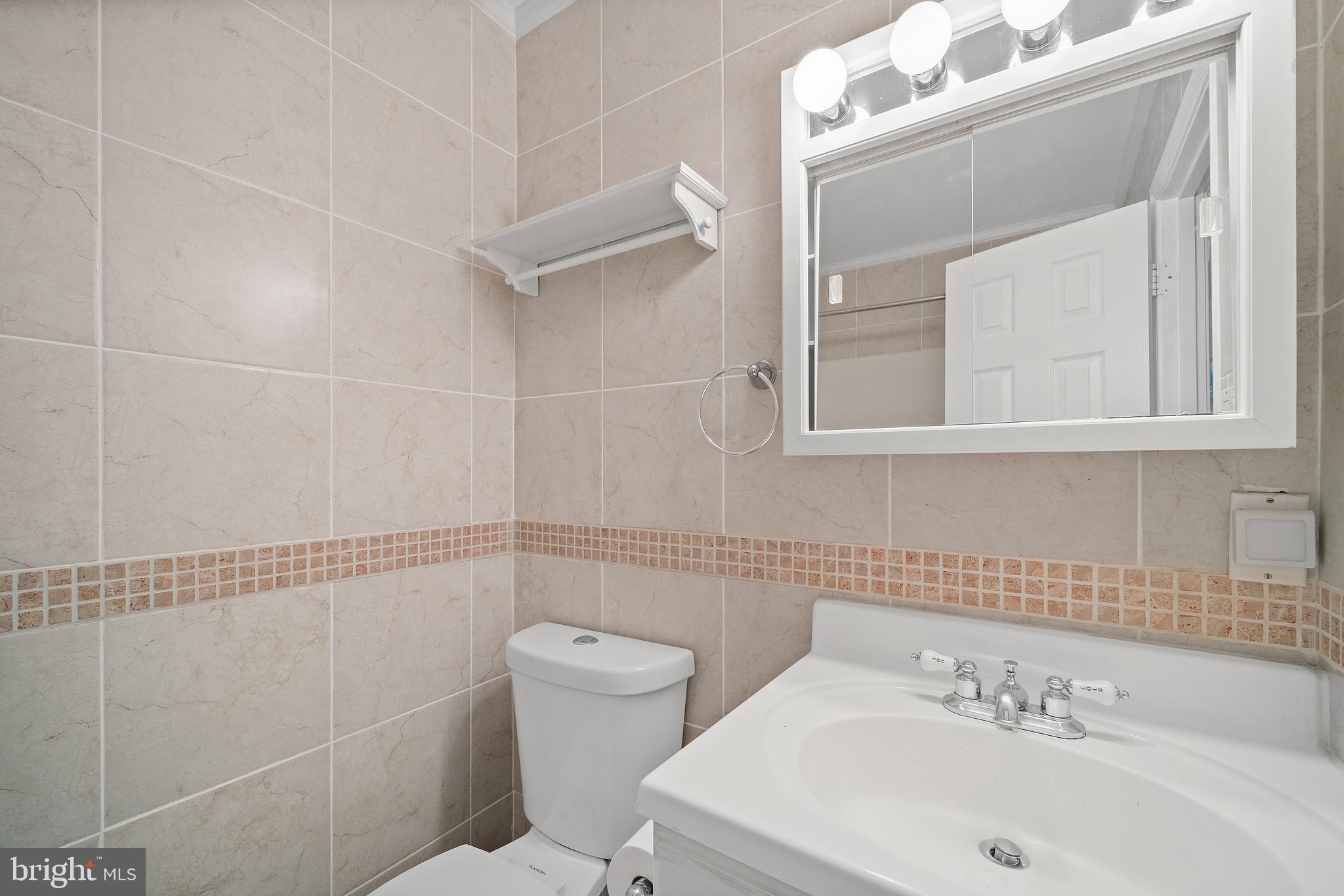 2335 Rosedown Drive Reston, VA 20191 - Photo 27 of 36 Hall Full Bath