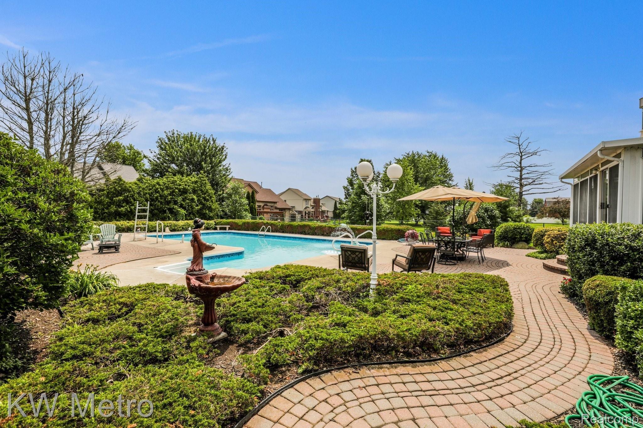 53700 North Foster Road New Baltimore, MI 48051 - Photo 32 of 43 37-web-or-mls-53700 North Foster Road Chesterfield0034.jpg