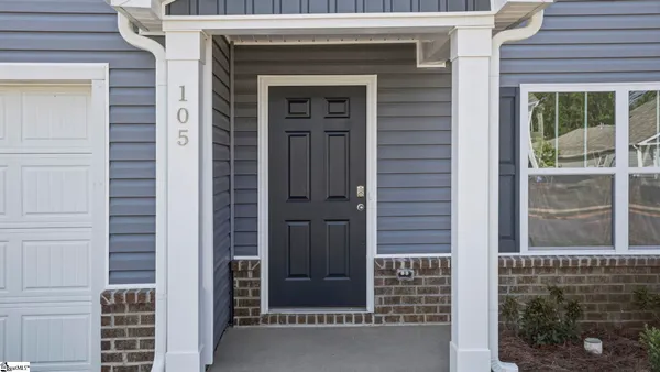 $289,500 | 105 Pebble Crk Court, Greenwood, SC 29646
