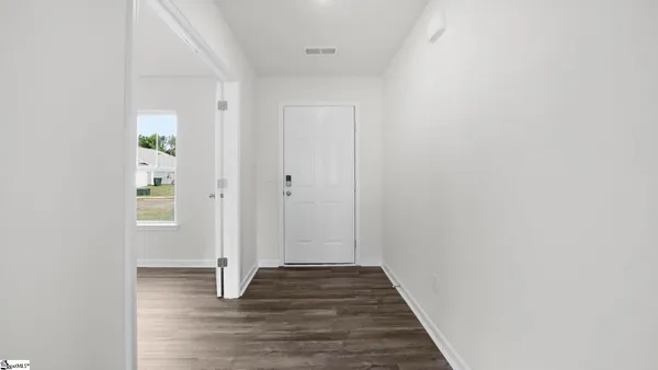 $289,500 | 105 Pebble Crk Court, Greenwood, SC 29646