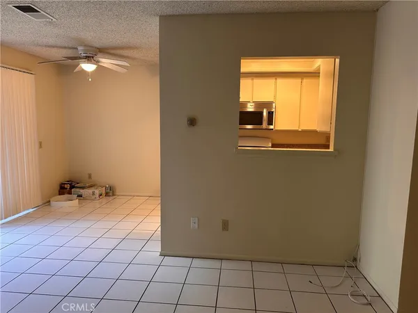 $3,200 | 4832 King Circle, Unit D, Huntington Beach, CA 92649