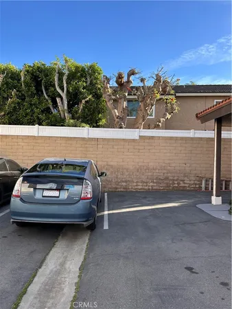 $3,200 | 4832 King Circle, Unit D, Huntington Beach, CA 92649