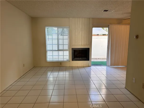 $3,200 | 4832 King Circle, Unit D, Huntington Beach, CA 92649