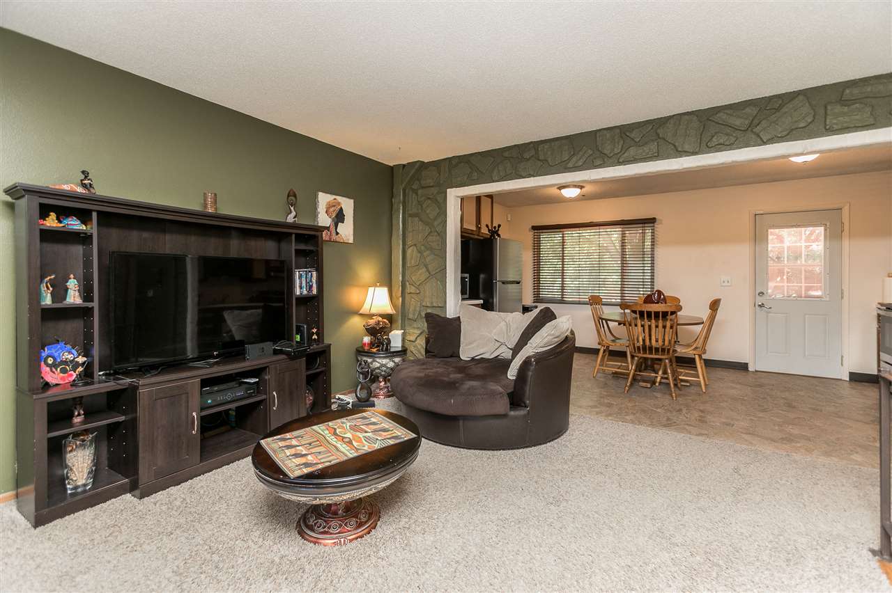 404 Hanover Road Southwest Cedar Rapids, IA 52404 - Photo 5 of 27 Gallery Image 5