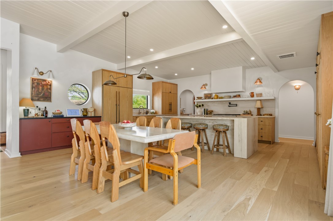 805 Vine Street Bryan, TX 77802 - Photo 12 of 45 Beautiful open concept with ample storage