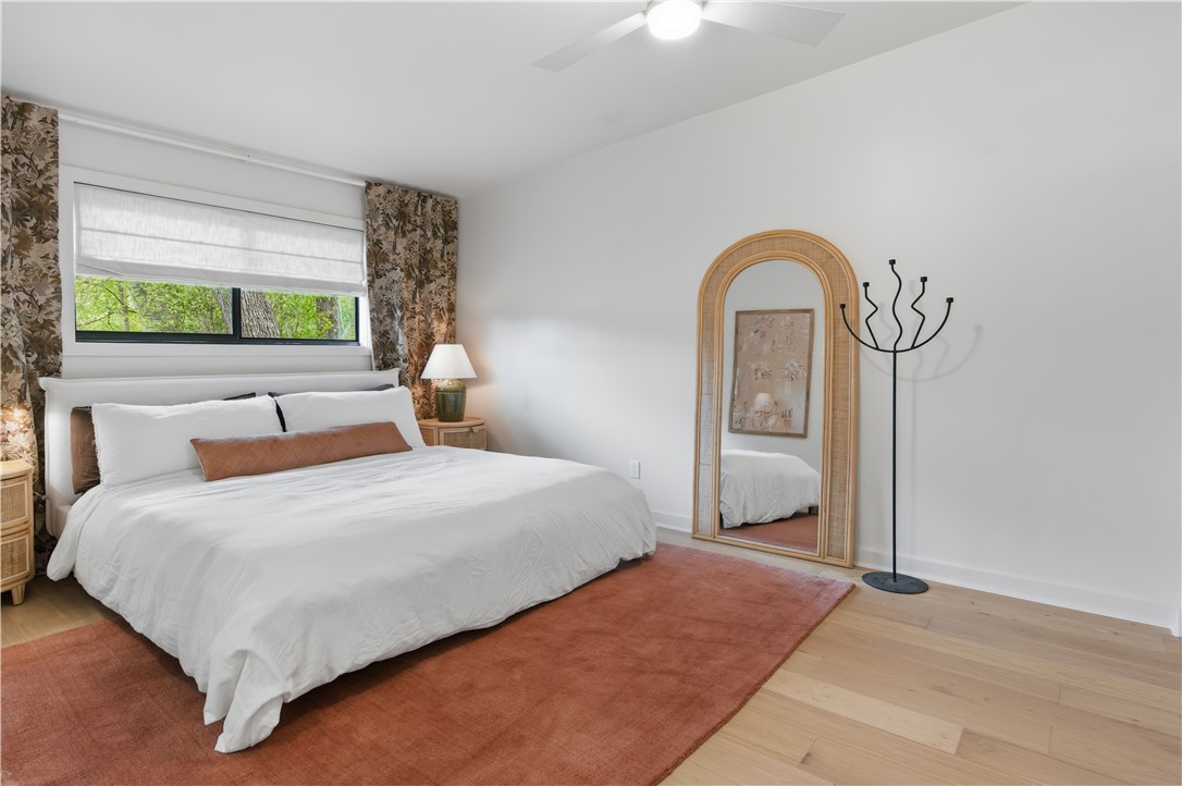 805 Vine Street Bryan, TX 77802 - Photo 26 of 45 Guest bedroom