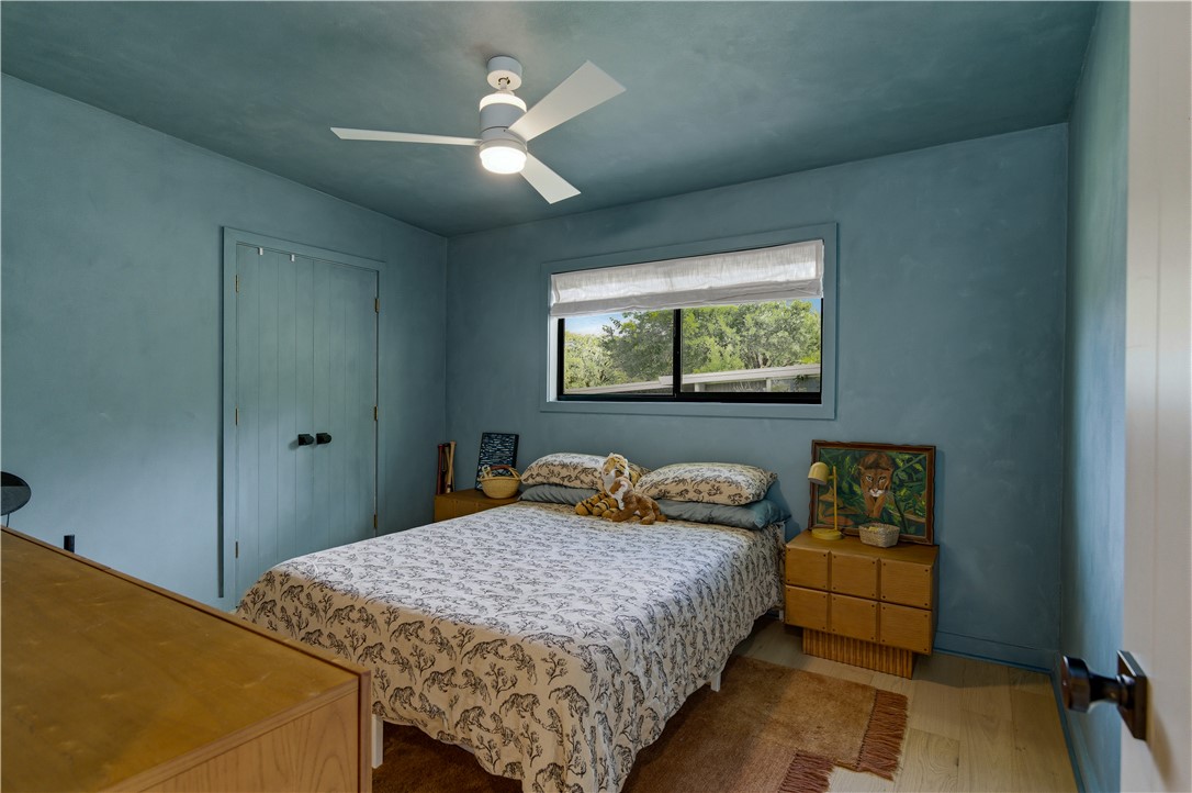 805 Vine Street Bryan, TX 77802 - Photo 29 of 45 Guest bedroom