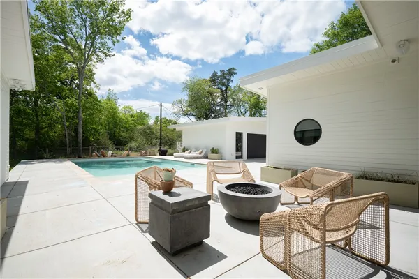 $875,000 | 805 Vine Street, Bryan, TX 77802