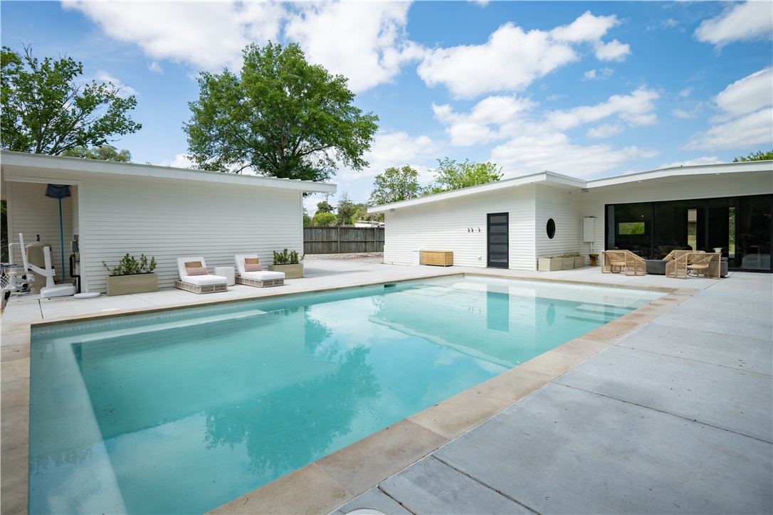 805 Vine Street Bryan, TX 77802 - Photo 38 of 45 Pool with expansive patio space for entertaining