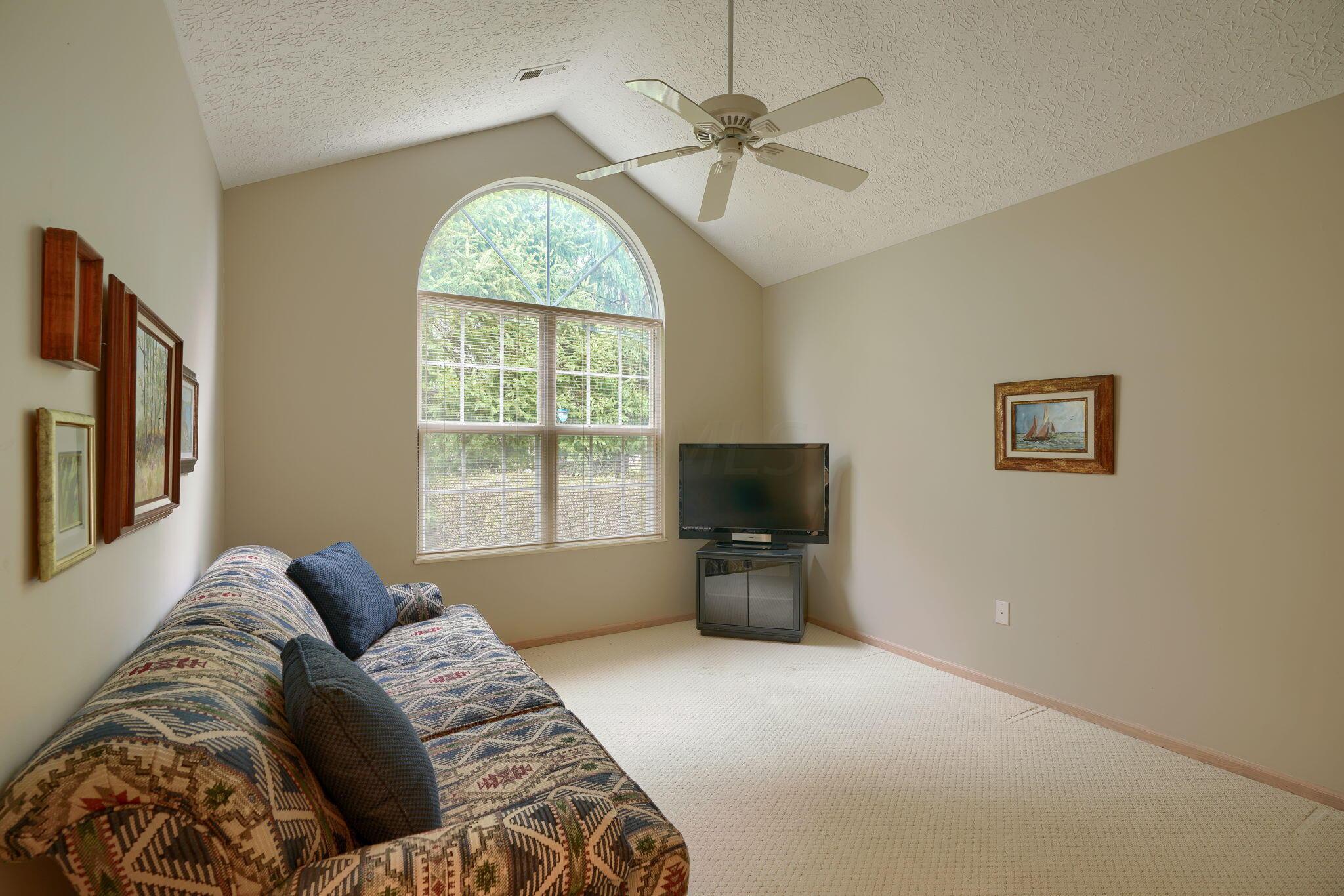 830 Windward Way, Unit 1 Columbus, OH 43230 - Photo 22 of 30 Bedroom #2