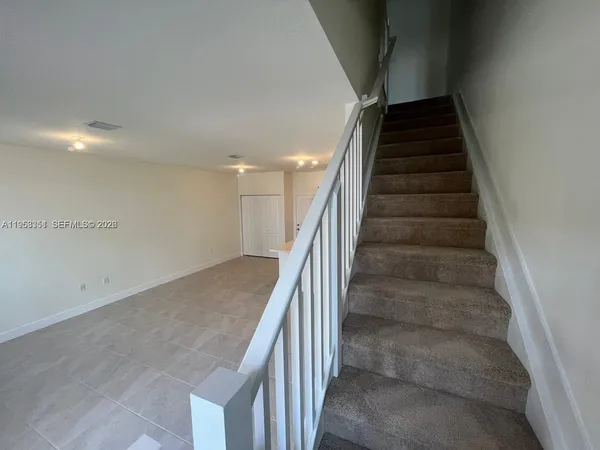 $3,950 | 4622 Northwest 83rd Path, Doral, FL 33166