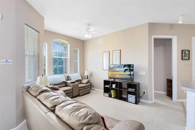 $218,500 | 422 Terrace Ridge Circle, Unit 422, Davenport, FL 33896