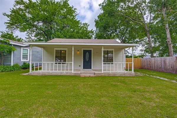 $170,000 | 1515 West Sears Street, Denison, TX 75020