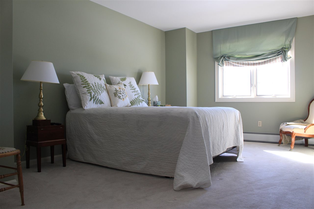 539 Golf Course Road South Burlington, VT 05403 - Photo 22 of 35