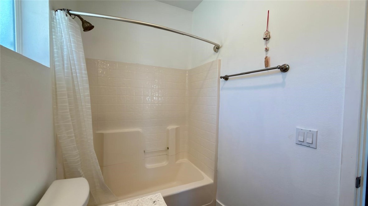 21224 West Rinaldi Chatsworth, CA 91311 - Photo 23 of 72