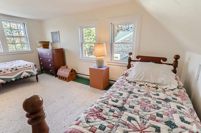 76 State Road Chilmark, MA 02535 - Photo 42 of 79 2nd floor bed 4