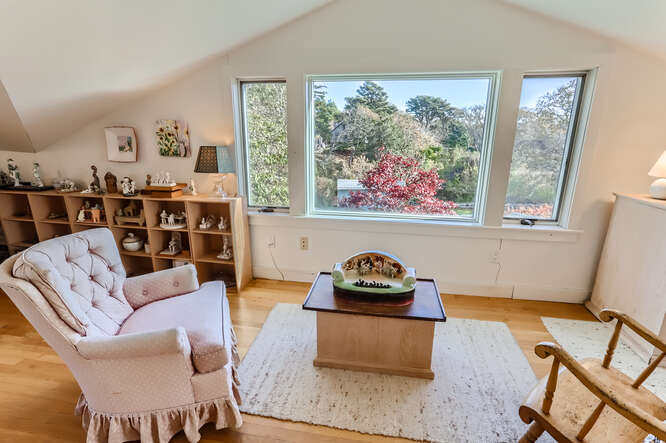 76 State Road Chilmark, MA 02535 - Photo 57 of 79 a living room with furniture rug and window